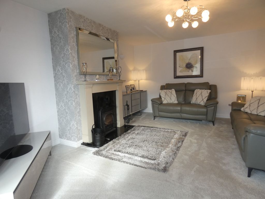 Lounge- click for photo gallery